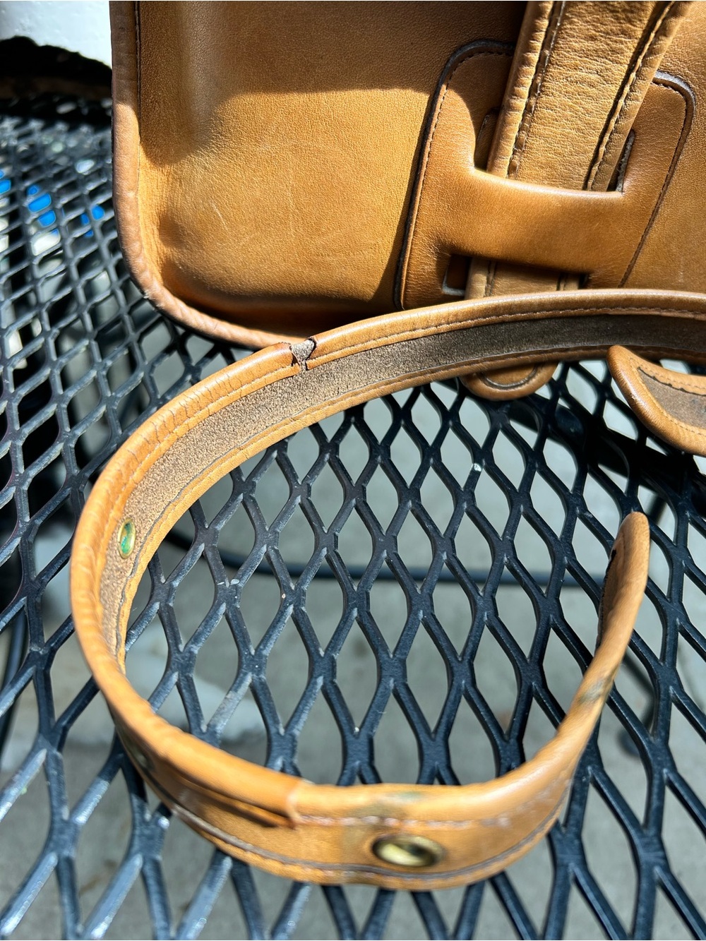 Coach Vintage NYC Courier Shoulder Bag in Saddle - Picture 15 of 16